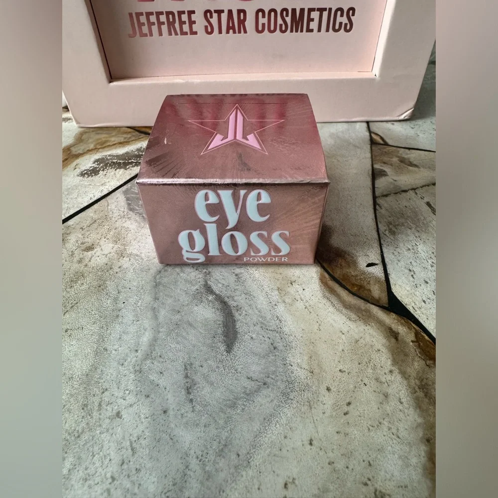 Jeffree Star Black Onyx Eye Gloss Powder